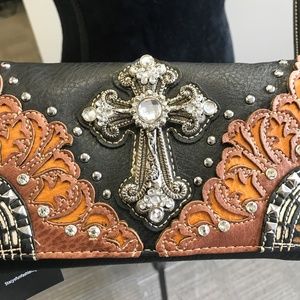 Wallet crossbody tri fold